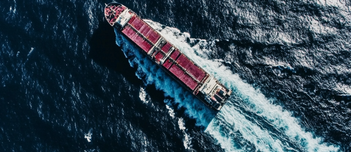 90d90 closeup of a bulker vessel at voyage at sea chaos 30 1cf99b4f 9cef 4332 93d3 41240e220ff2 1 2